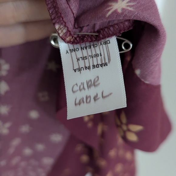 NR Sample Robe - Picture 5 of 5